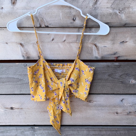 🔴 4/$15 Blue Jasmine Floral Wrap Around Top - Picture 1 of 5